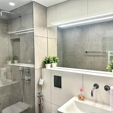 в 54 в сграда мона * Sofya