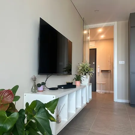 в 54 в сграда мона